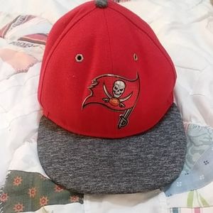 Bots fitted hat